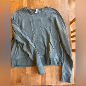 Lulu Lemon crewneck shirt. Olive green. Size 8.